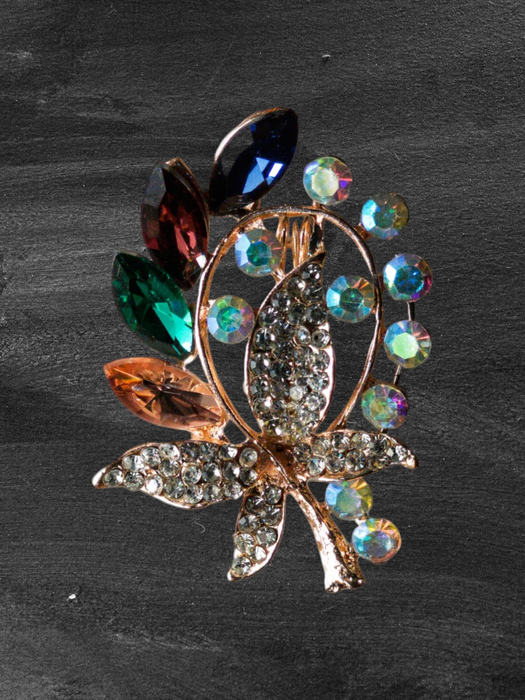Zarora Vibrant Leaf Brooch